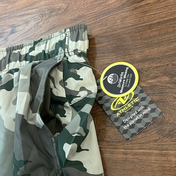 NWT Athletic Works Camouflage Shorts, sz 8-10/Medium. - Picture 2 of 7